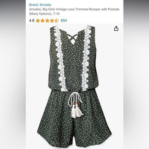 Smukke big girls vintage lace trimmed romper with pockets. Girls Size 16
